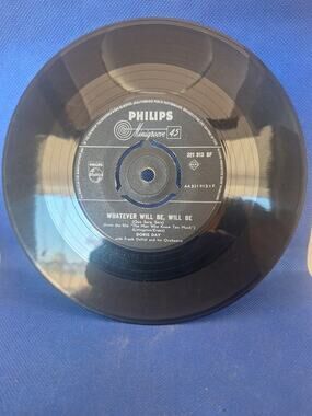 Doris Day Que Sera Sera Whatever Will Be Philips 321 913 BF Holland 45 RPM